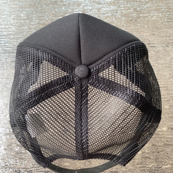 Billabong Black Cap with Green and Yellow Logo - Picture 2 of 3